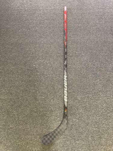 Senior Right Handed P92  Vapor FlyLite Hockey Stick