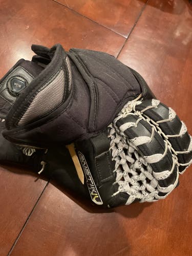 Brians Gnetik 4 goalie catcher