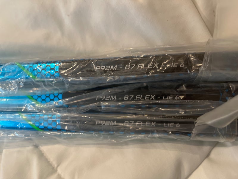 New 3 Right Handed P92M Nexus Geo Hockey Stick