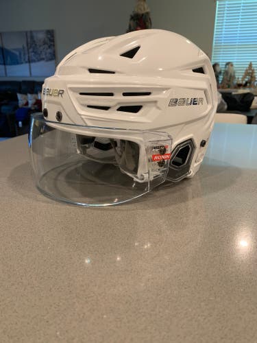 Bauer reakt 150 helmet with Ronin shield