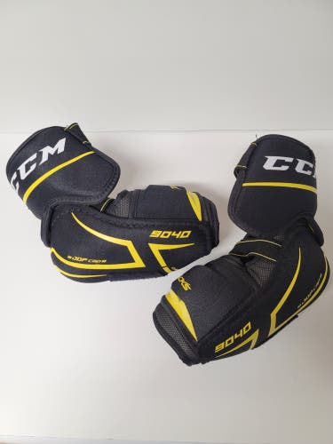 Used Large CCM Tacks 9040 Elbow Pads