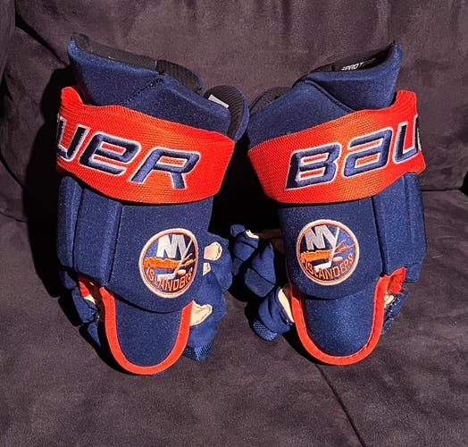 Pro Stock Bauer Vapor Pro Team NEW YORK ISLANDERS Hockey Gloves