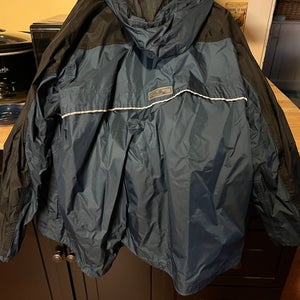 Men’s XL Golf and Ski rain jacket with hood from the Weather Company