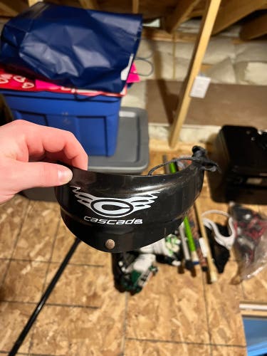 Lacrosse goalie throat guard
