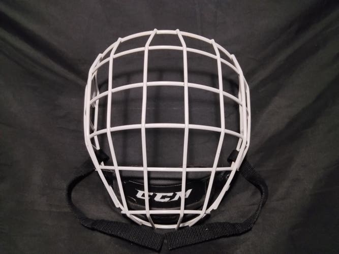 Used CCM FM580 Large White Full Cage
