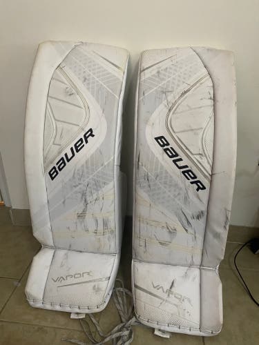 35" Bauer Vapor X900 Goalie Leg Pads
