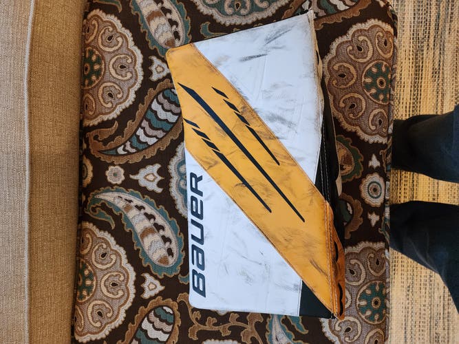 Used Regular Bauer Vapor 3X Senior Blocker