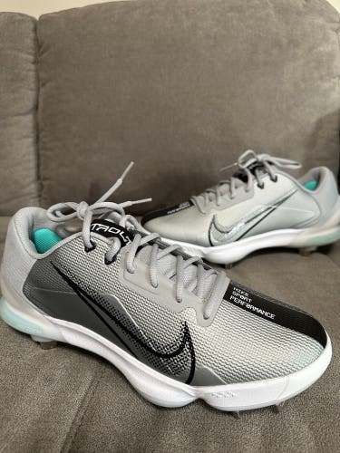 Gray Men's Metal Low Top Force Zoom Trout 7 Sz11