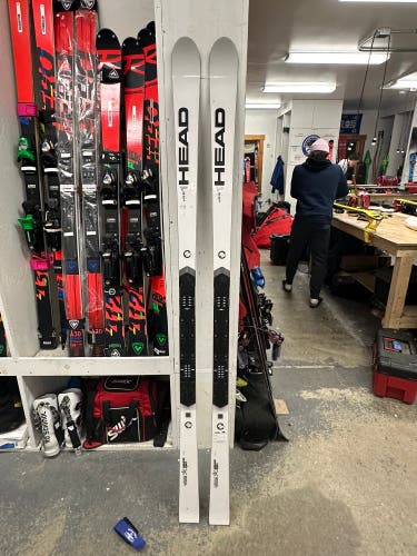 Used Head GS 186 25r// no bindings