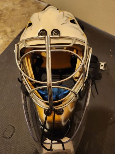 Senior Used fusion Gm 1000 Goalie Mask