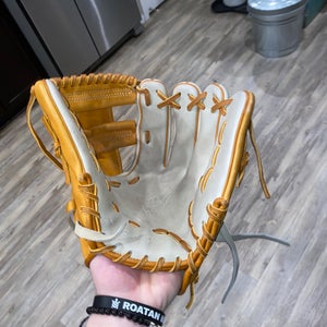 Infield 11.75" Signiture Series Baseball Glove