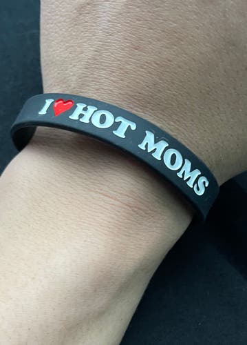 “I Love Hot moms” Silicone Swag Bracelet