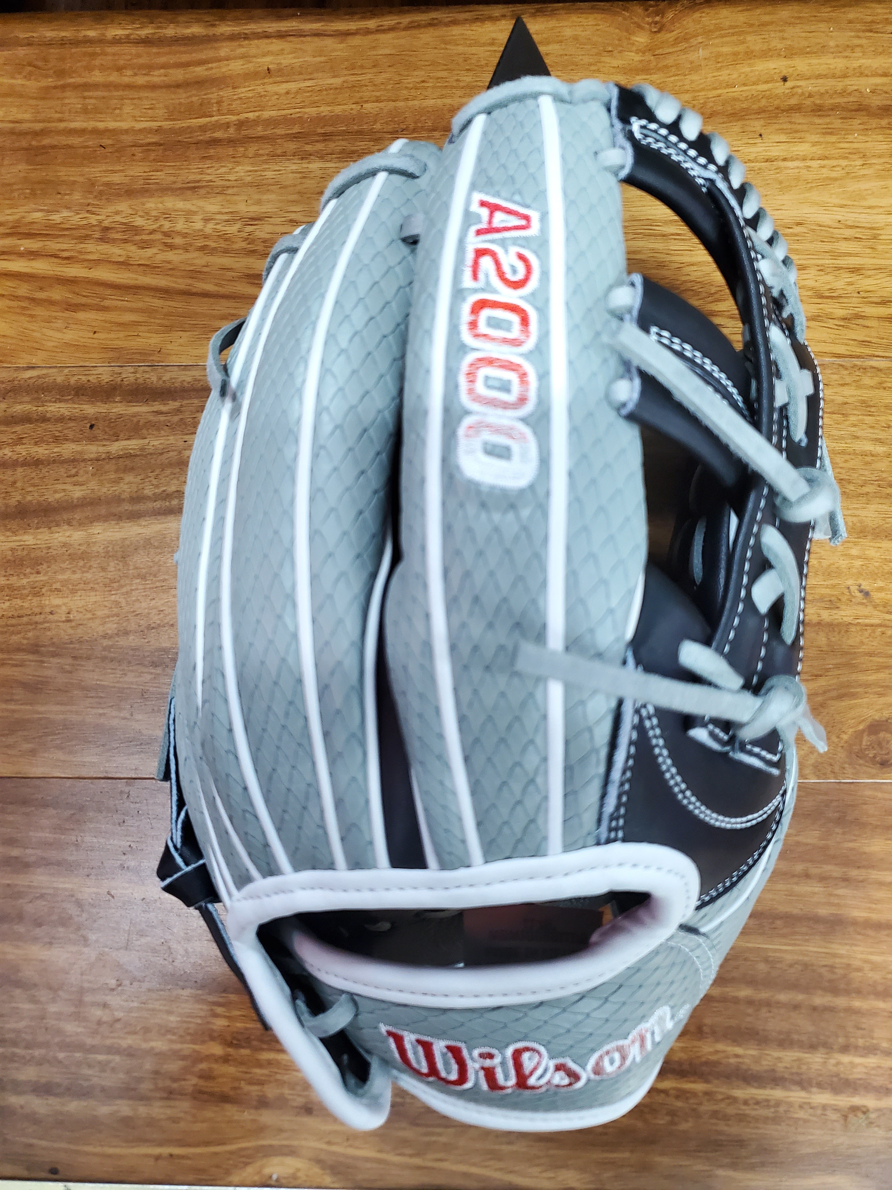 Custom Rawlings Baseball Gloves - Allsports & Cycle