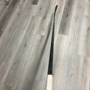 Senior Left Hand P28  Supreme 2S Pro Hockey Stick