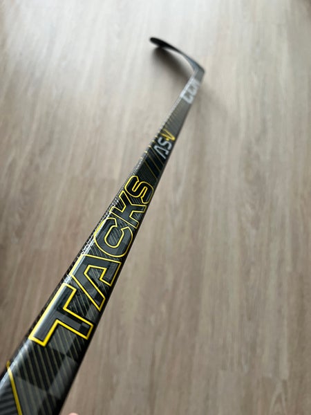 Senior right handed P90TM CCM AS-V Hockey Stick