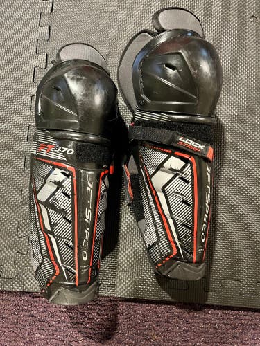 Junior CCM Jetspeed FT370 12” Shin pads