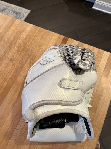 Factory MAD Goalie Glove