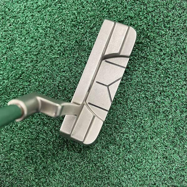NIKE Everclear E11 Putter 35.5