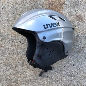 Used Kid's Small / Medium UVEX Helmet Yes