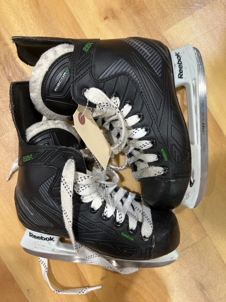 Junior Used Reebok Ribcor 22k Hockey Skates D&R (Regular) 2.0