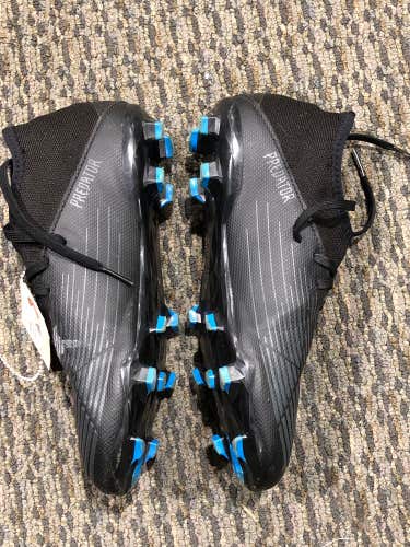 Used Men's 5.0 (W 6.0) Adidas Predator Cleats