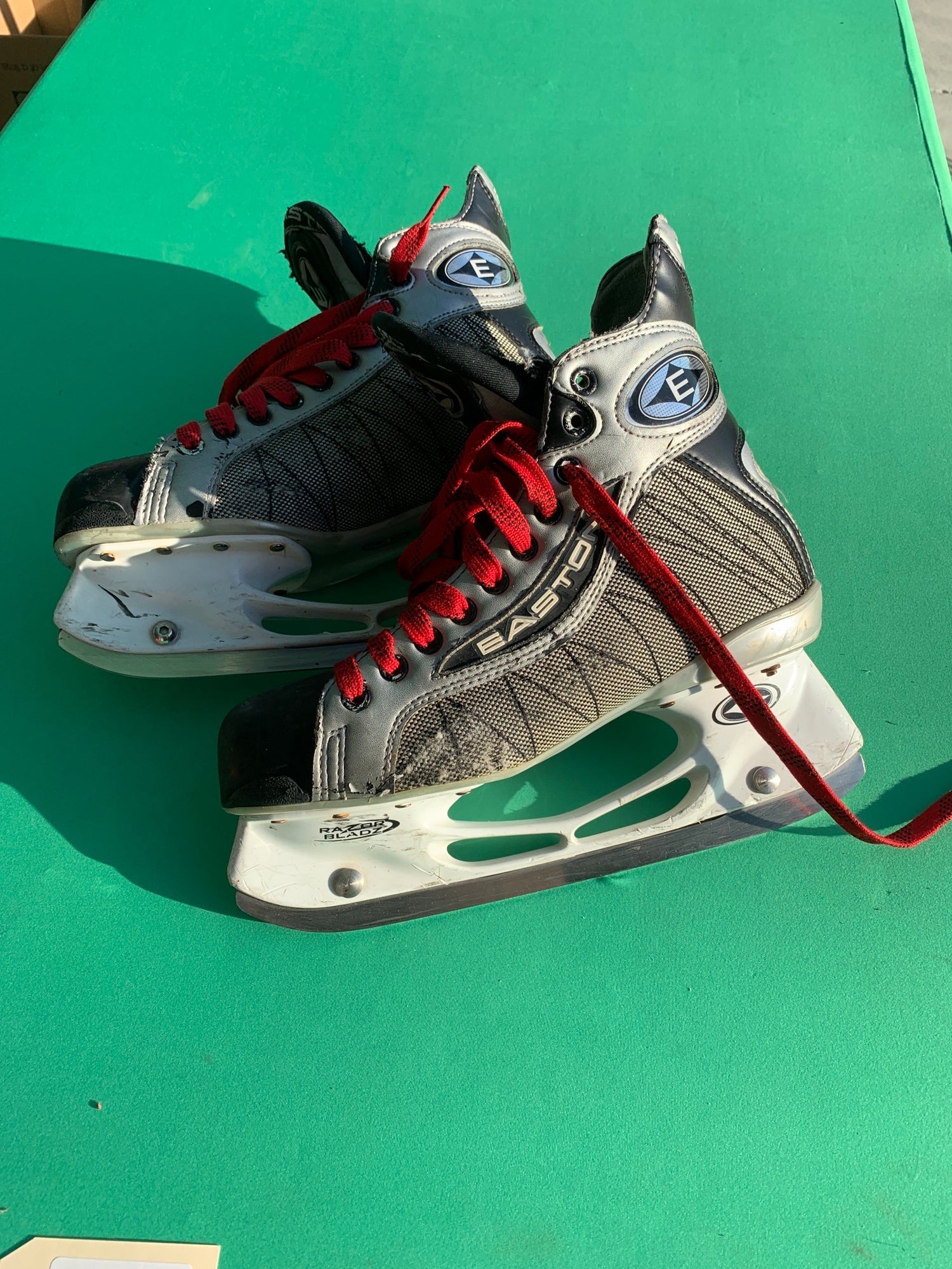 Easton Ultra Light Skates 8.5 - sporting goods - by owner - sale