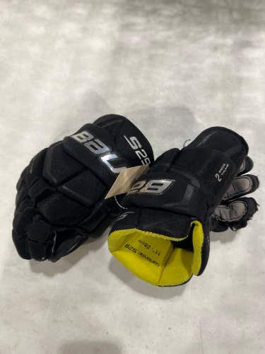 Used Bauer Supreme S29 Gloves 11"