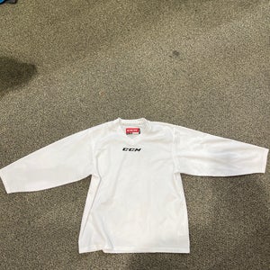 White Used Large/Extra Large CCM Goalie Jersey