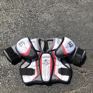 Used Junior Small Easton ST4 Shoulder Pads