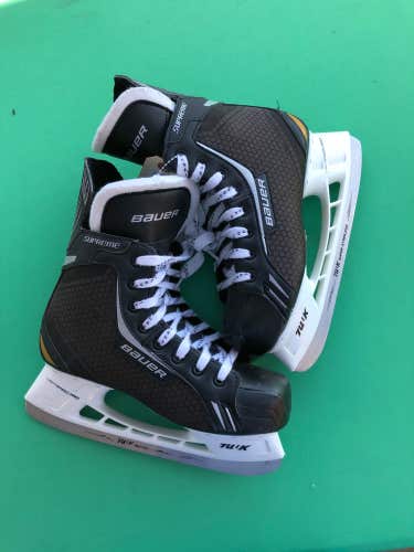 Junior Used Bauer Supreme One.4 Hockey Skates D&R (Regular) 5.0