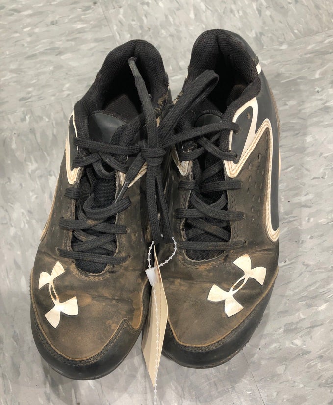 Youth Used Under Armour Cleats (1Y)