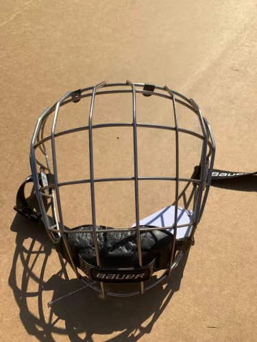 Used Large Bauer IMS 9.0 Cages, Visors & Shields