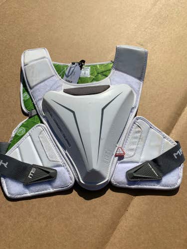 Used Large Maverik M5 Shoulder Pads