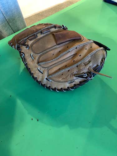 Used Mizuno GXS 91 Franchise Excel Right Hand Throw Catcher Softball Glove 34"