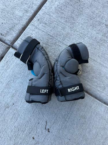 Used Youth Large Nike Vapor LT Arm Pads