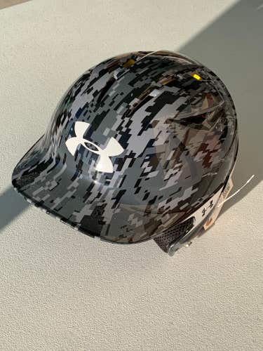 Used Small / Medium Under Armour UABH100 Batting Helmet