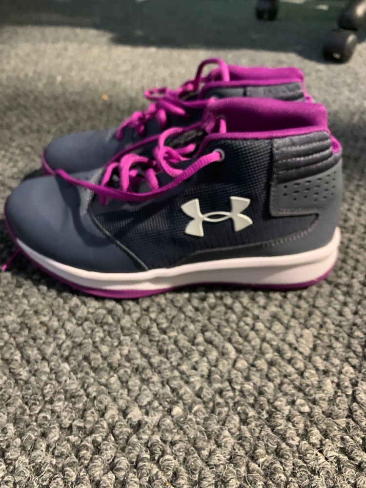 Used Girl's 3.0 Under Armour Basketball Shoes