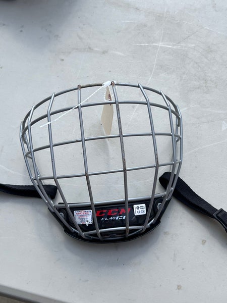 Used Medium CCM FitLite FL40 Cages, Visors & Shields