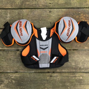 Used Youth Medium Bauer Supreme One.4 Shoulder Pads Retail