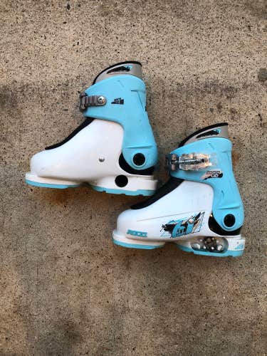 Mondo 20.5 & below (259mm & lower) Used Kid's Roces Ski Boots