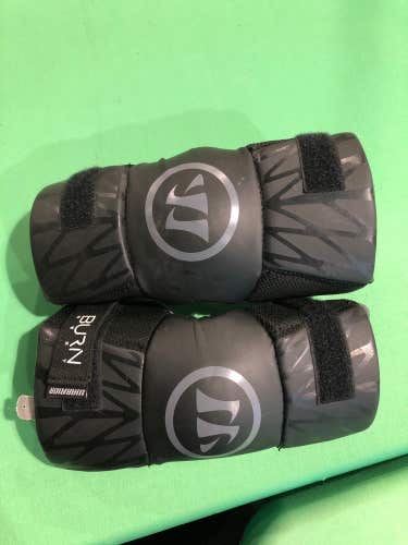 Used Youth Large Warrior Burn next Arm Pads