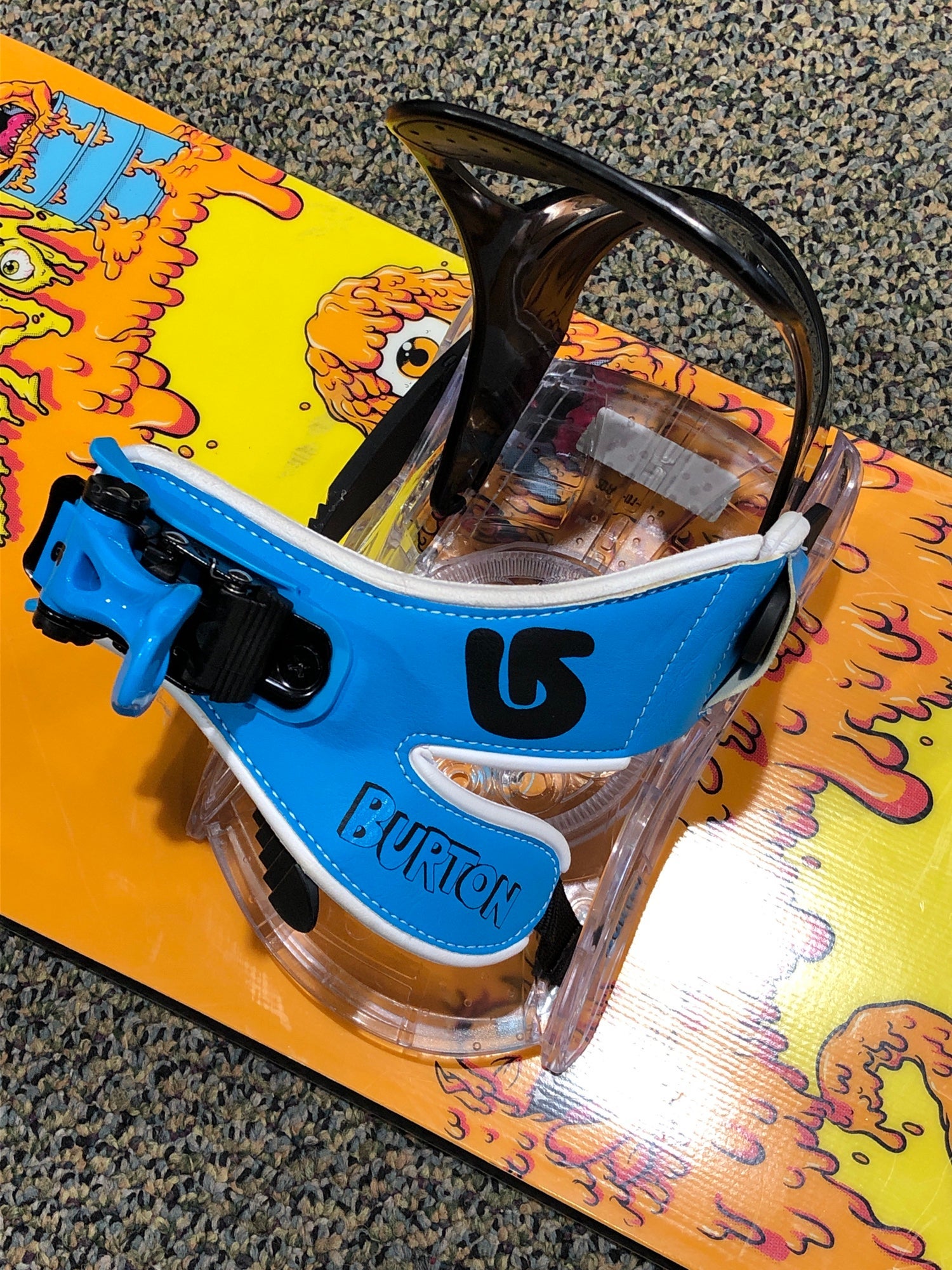 Used Kid's 121 - 125 cm Burton Chopper Snowboard Freeride Yes Soft