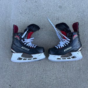 Senior Used Bauer Vapor xshift Hockey Skates D&R (Regular) Retail 7.0