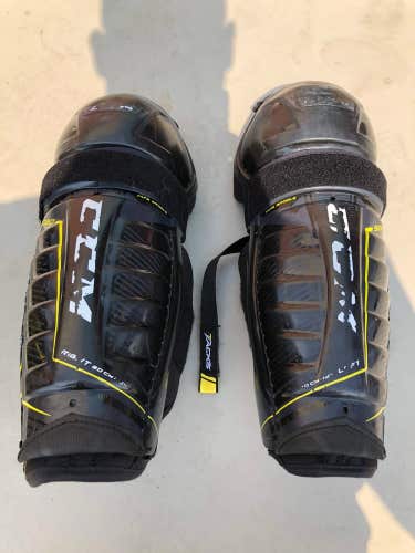 Used CCM Tacks 9080 Shin Pads