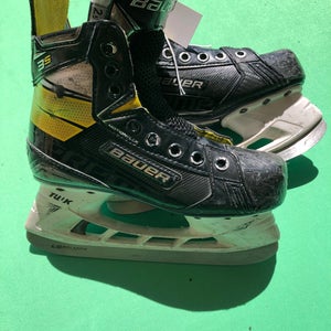 Junior Used Bauer Supreme 3S Hockey Skates D&R (Regular) 2.5