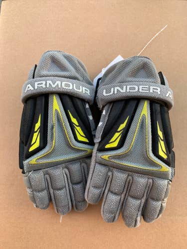 Used Under Armour Lacrosse Gloves 8"