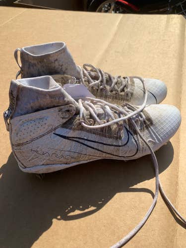 Adult Used Men's 10.5 (W 11.5) Nike Huarache Footwear