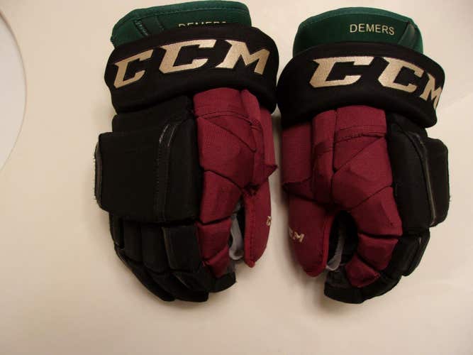 ARIZONA COYOTES Jason Demers game-worn CCM throwback size 14 gloves from 2020-21