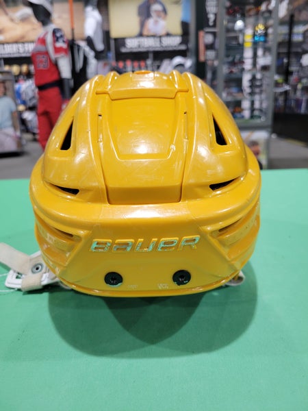 Used Small Bauer Re-Akt 150 Helmet