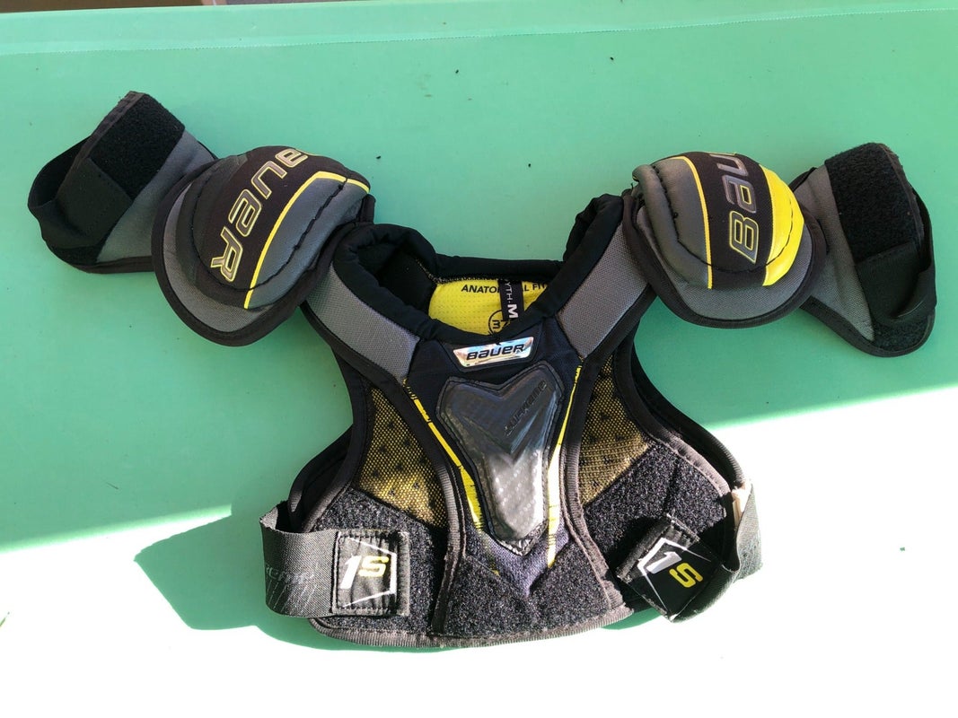 Youth Size Medium BAUER SUPREME S150 Ice Hockey Player Shoulder Pads